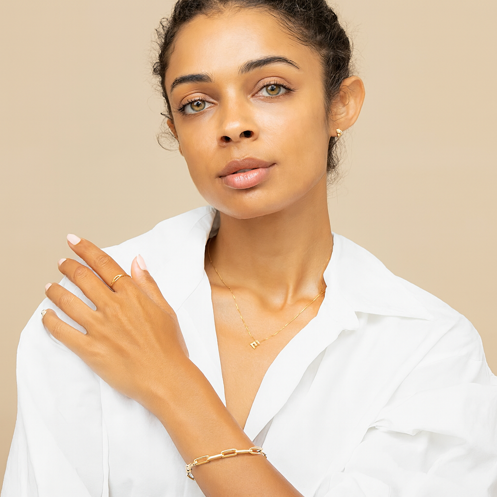 Arany kezdőbetűs nyaklánc