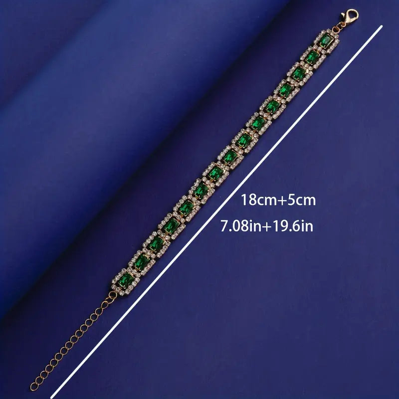 Elisa Esmeralda az Arany Karkötő