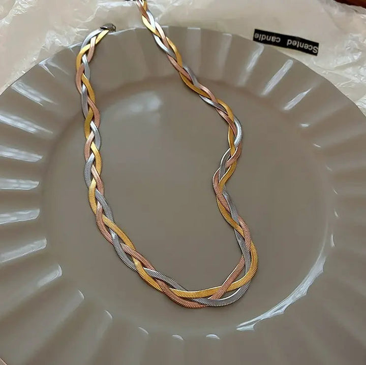 Elegáns Nyaklánc Arany és Ezüst Színben